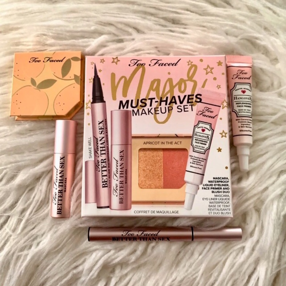 Too Faced Ultimate Must-Haves cult favs makeup Set
